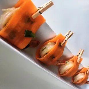 Thai-style shrimps wrapped in carrots