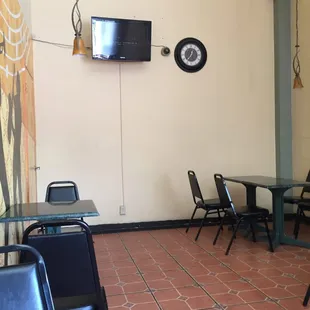 Watch tv while eating