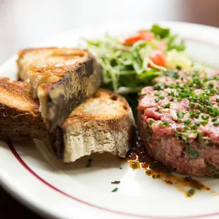 Steak tartare with batard