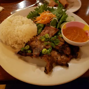 Grilled pork chop with white rice