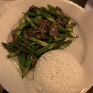 beef with asparagus ($14.95)