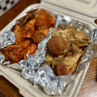 Extra Hot and Lemon Pepper Wings. Great flavor! Needs to be crispier