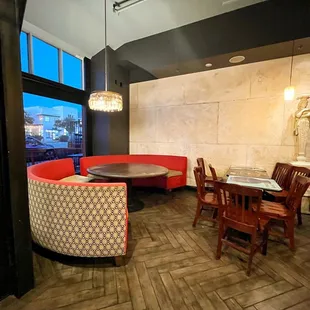 Some sort. Of oval seating arrangement. I'm sure Arthur or Jesus would approve.