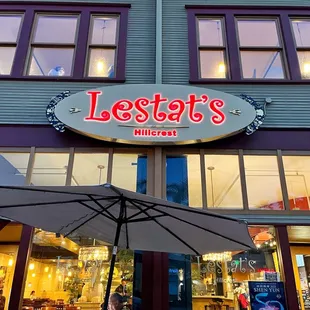 Close-up of that silly yet beautiful sign.