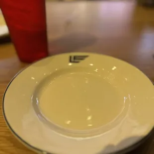Plate w/ logo