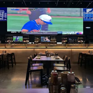 Massive screen