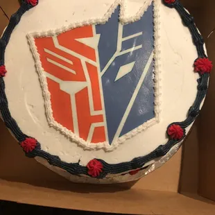 This is the cake that was made for my 5 year old grandson birthday. I was very unhappy