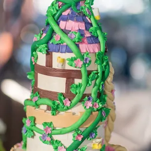 Tangled-themed wedding cake, 3/5/17.
