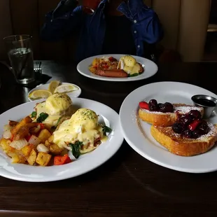 Salmon Benedict
