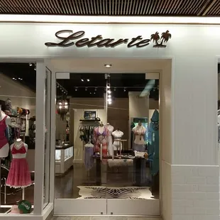 Store Front at the Royal Hawaiian Shopping center