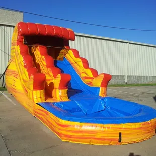 Fire &amp; Ice Water Slide with pool