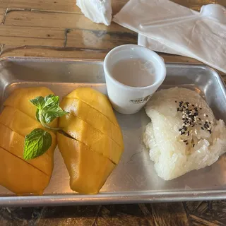 mango with sweet sticky rice (seasonal)