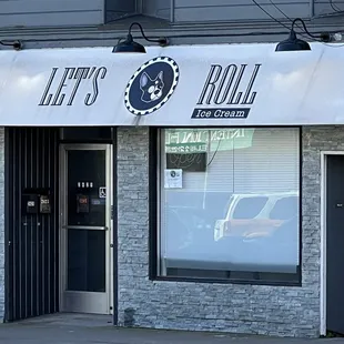 the outside of a restaurant