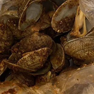 Clams with threesome sauce, extra spicy