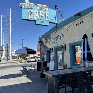 Letty's restaurant at 807 Main Sr