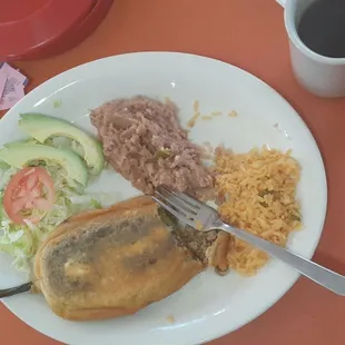 Chile relleno,  irresistible para comer