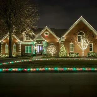 From Rooflines to trees: Complete All-Inclusive  % Hassle-Free Installations with Letz Get Lit in Corpus Christi, TX.  Early Bird Deals!