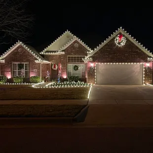 Homeowners #1 Choice in Corpus Chrtisti, Letz Get Lit will solve all of your Christmas stress with you lifting a finger.