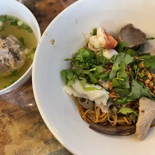 Hủ tiếu đặc biệt