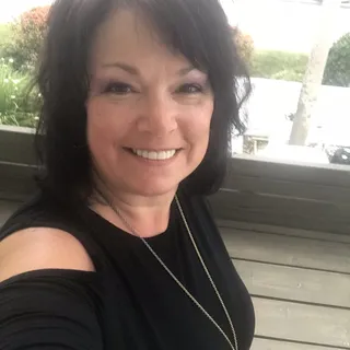 Cindy B.