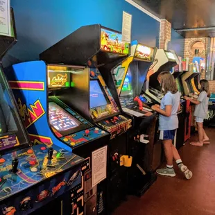 There were several more games in the back (including Street Fighter 2!).