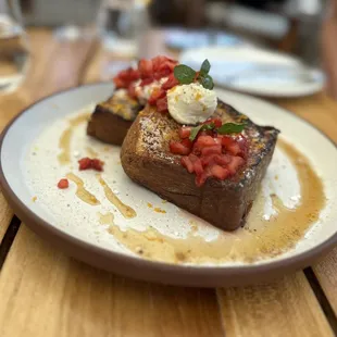 Breakfast just got a whole lot sweeter with this French toast topped with ricotta and fresh strawberries  #yum
