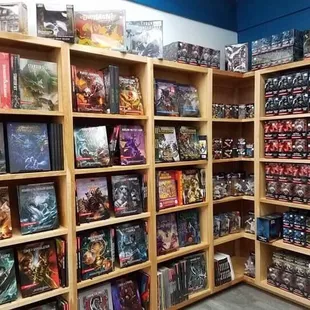 Pathfinder and D&amp;D books, spell cards, monster cards, collectible minis