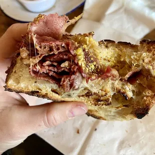 Classic Pastrami Sandwich