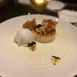 The ginger yogurt brûlée. It was very yummy!