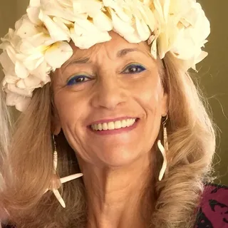 Linda W.