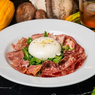Burrata con Crudo