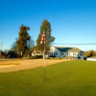 No. 9 green and Clubhouse Lexington Golf Club