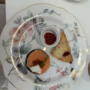 Scone/preserves and salmon