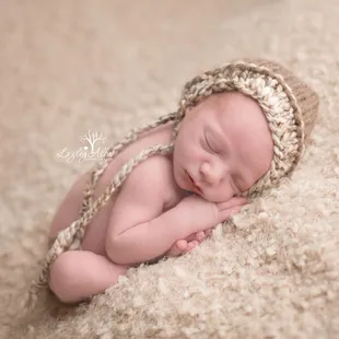 Newborn photographer