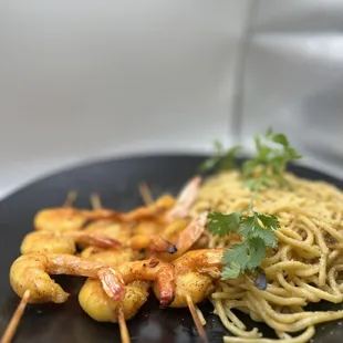 Shrimp garlic noddle