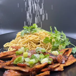 Garlic noddle with folk grill