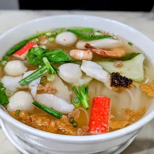 Seafood Noodle Soup (3/5)