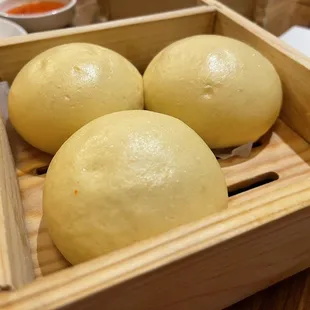 Egg Lava Bun