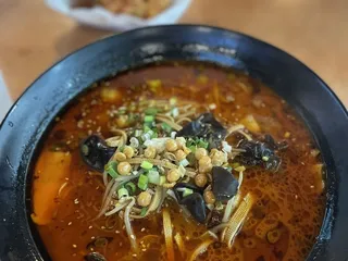 Chongqing Hot Pot Noodle 流水火鍋小面