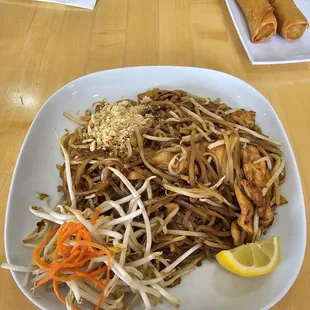 Chicken Pad Thai - medium spice, no scallions