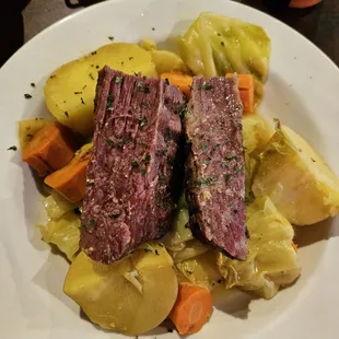 corned beef &amp; cabbage was good but too much alcohol was tasted!