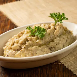 a bowl of mashed potatoes