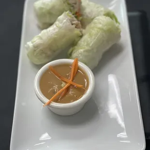 Fresh chicken spring rolls