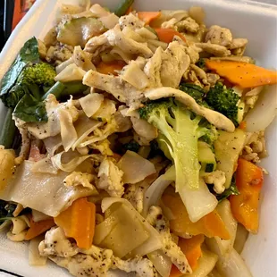 Drunken Noodles with Chicken