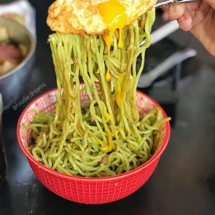 tomato & pork with thin spinach noodles and fried egg 04.12.18