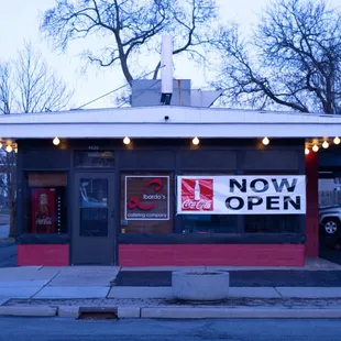 We are a full service catering company, along with a small diner to service you with all your lunch and dinner needs!