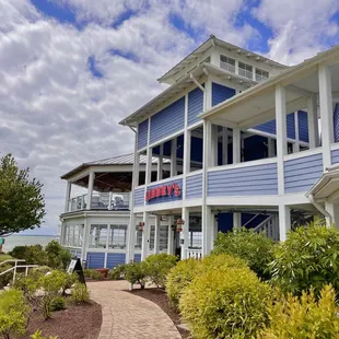 Indoor and outdoor seating on the marina