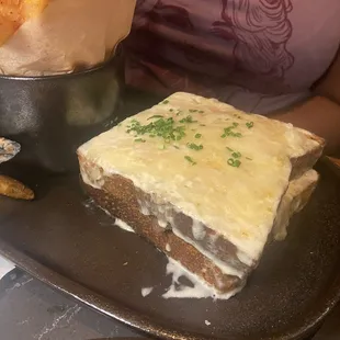 Croque Monsieur (roast beef with melted provolone)