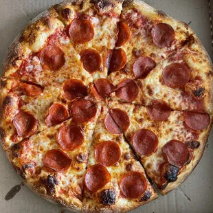 14&quot; pepperoni pizza