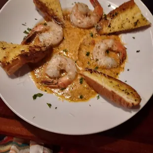 Lobster Ravioli with Grilled Shrimp in Vodka Sauce. Garlic Toast. Sooo Delicious